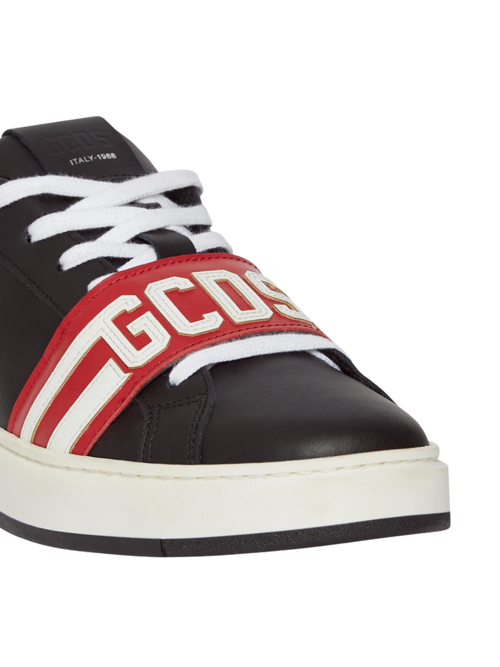 Sneakers Band Logo