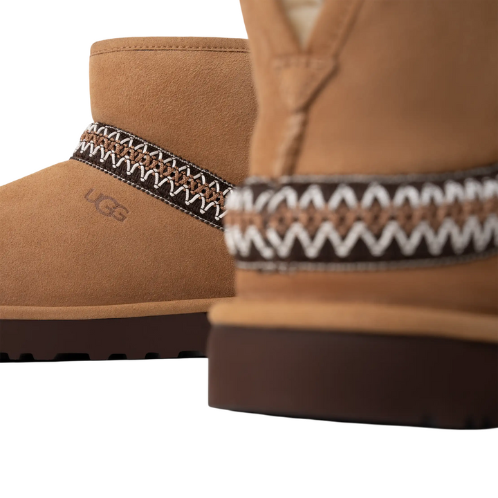 Stivali UGG da donna classic mini crescent chestnut