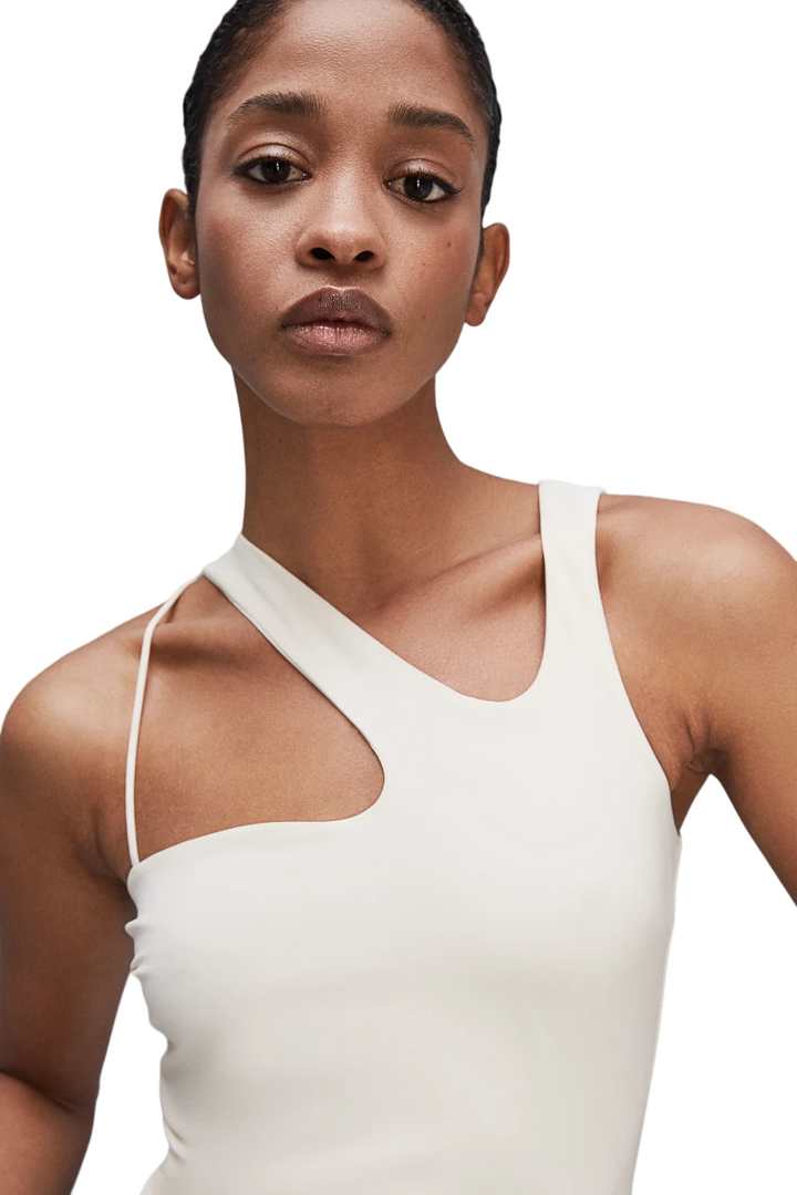 Top con scollo asimmetrico
