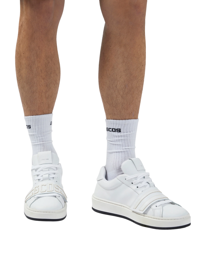 Sneakers bianche con logo