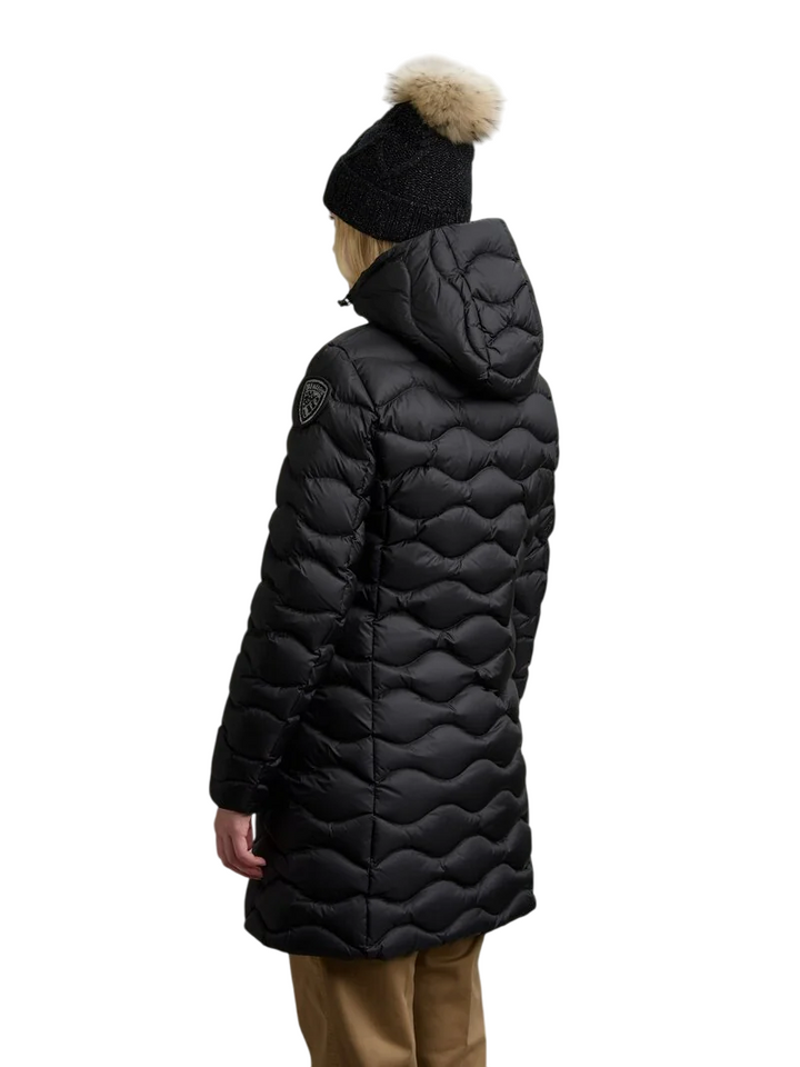 Piumino lungo da donna ad onde nero