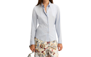 Camicia slim fit da donna azzurra