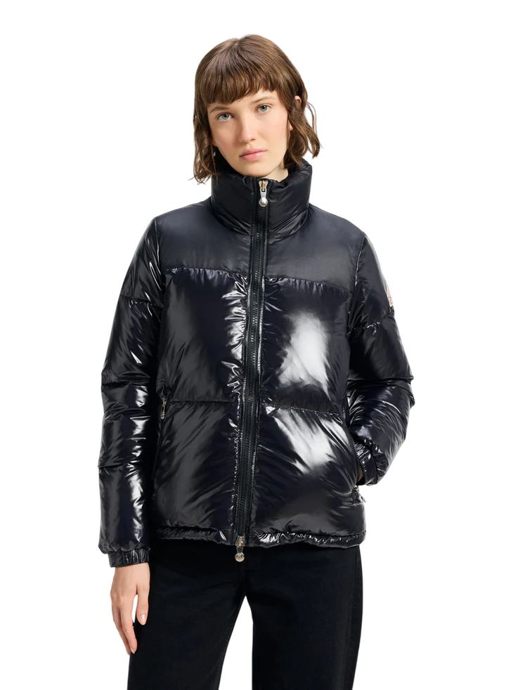 Piumino da donna nero lucido