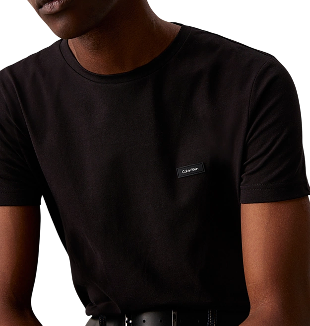 T-shirt da uomo nera con logo