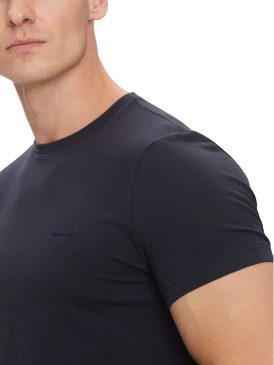 Calvin Klein
T-shirt K10K112724 Blu scuro Slim Fit