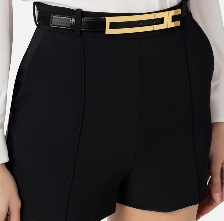 Shorts in crêpe con cintura